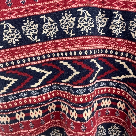 Forever 21 Patterned Open back Crop Top - Picture 2 of 8